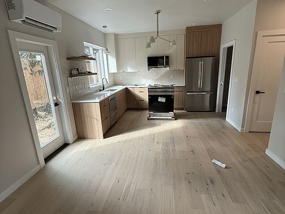 2nd image of 10041 38th Ave NE