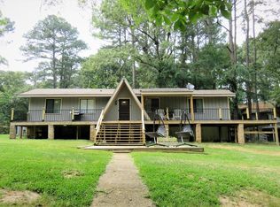 23521 Three Points Dr, Frankston, TX 75763