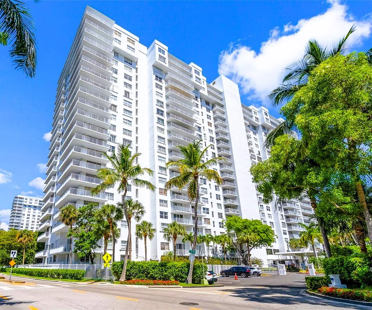 1 bed, 1066 sqft, $2,149 — Photo 4