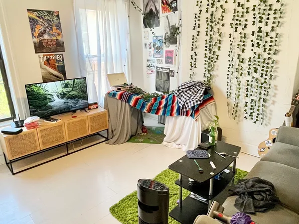 126 North Fifth Street image 1 of 13