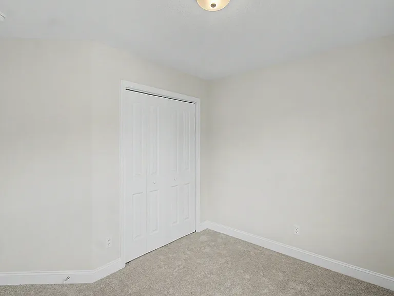 106 Heirloom Rd — Photo 9