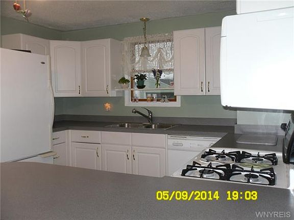 2nd image of 100 Yvonne Ave