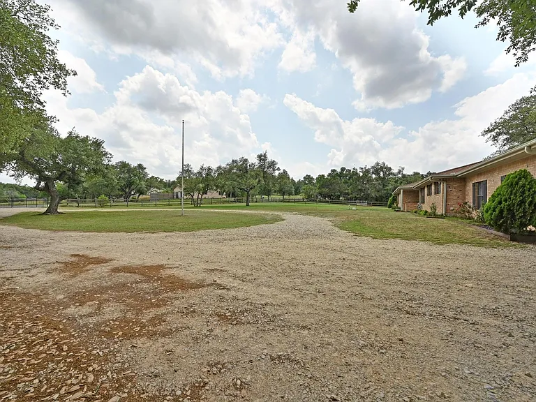 9209 Rock Way Dr — Photo 32