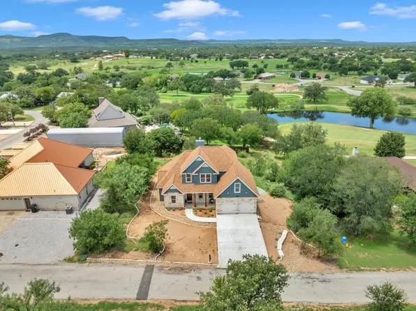 105 Chesterfield Drive, Kingsland, TX 78639