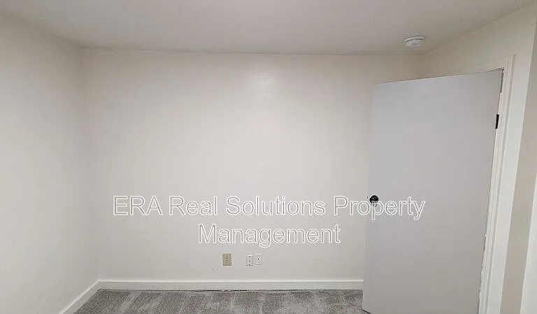 7875 Reading Rd #18 — Photo 12