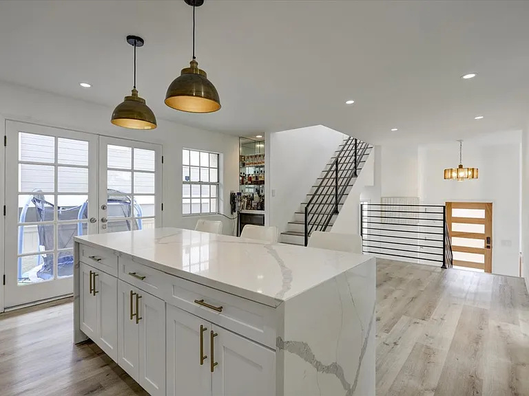 2402 Carnegie Ln #A — Photo 16