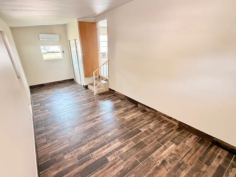 126 Linda Dr — Photo 14