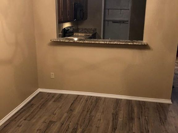 5th image of 530 Oakridge Dr