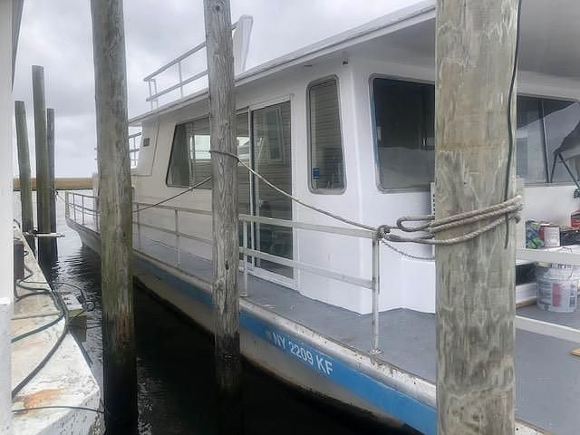 1st image of 220 Shore Rd