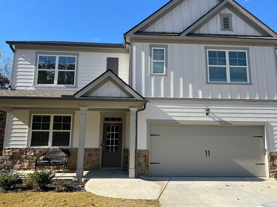 269 Belmont Dr SE