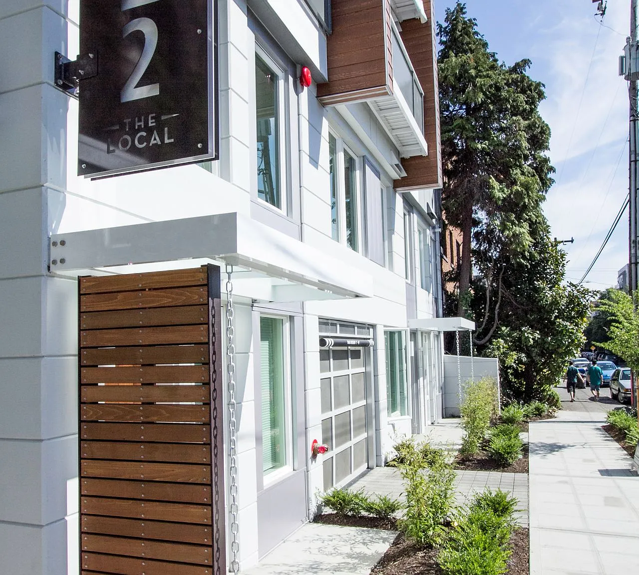 The Local 422 — Photo 2