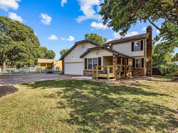1724 W Whiteside Street, Springfield, MO 65807