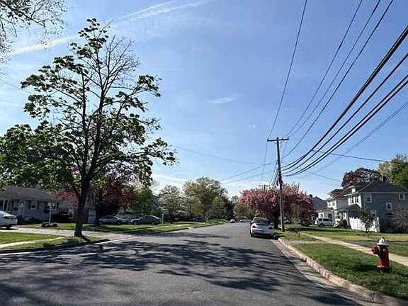 5th image of 334 Fairview Ave