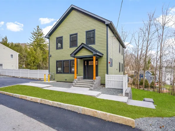 27 Choate Ln Unit A, Pleasantville, NY 10570