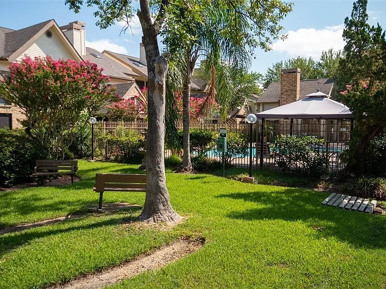 2425 Holly Hall St #31 — Photo 4
