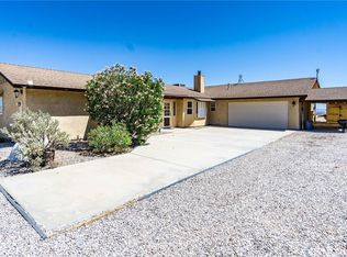 9285 Loma Vista Rd, Apple Valley, CA 92308