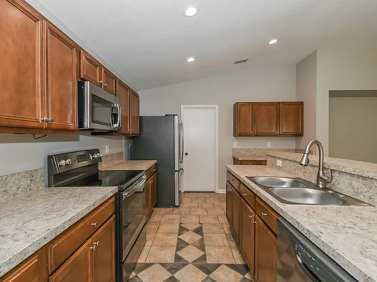 12616 Pine Marsh Way — Photo 6