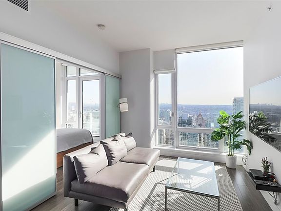5th image of 1283 Howe St #3905