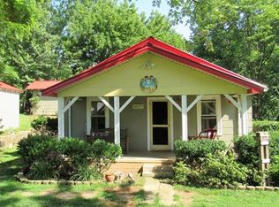 611 N Morgan Branch Rd, Candler, NC 28715