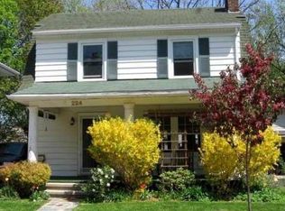 224 Elvin Ct, Lansing, MI 48912