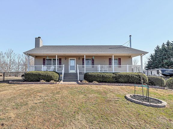 2nd image of 1160 Sandy Level Rd