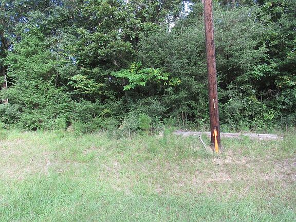3rd image of 140 Oak Hollow Blvd