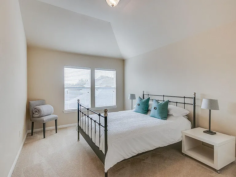 4618 Ambrosia Springs Ln — Photo 19