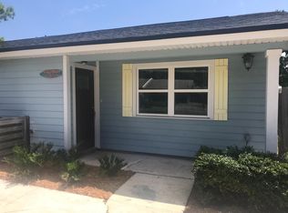 1365 Rose St, Atlantic Beach, FL 32233