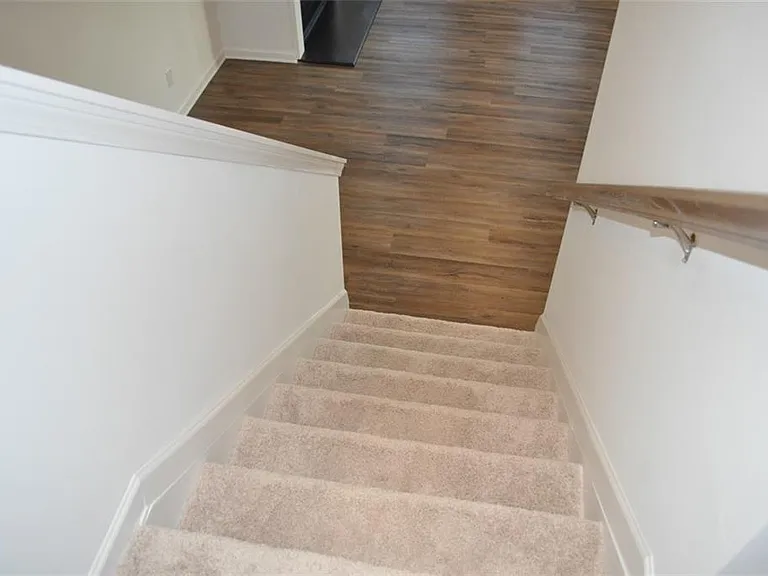 5745 Thornton Dr — Photo 31