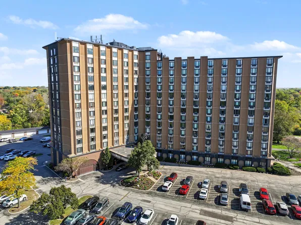 1 Renaissance Pl Unit 205, Palatine, IL 60067