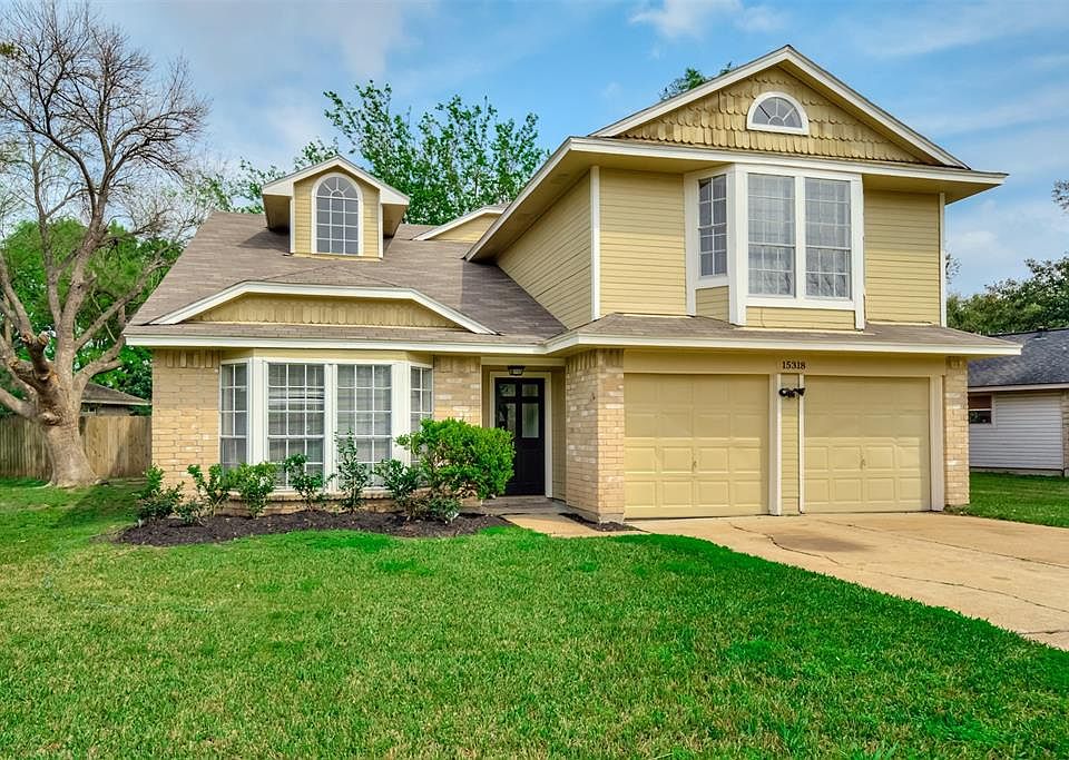1st image of 15318 Oak Terrace Dr