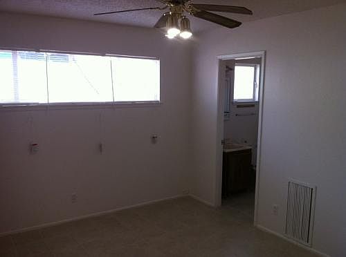 3rd image of 5212 Doe Ave