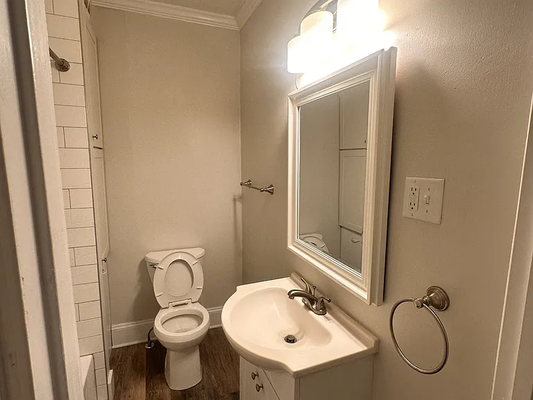 30 W All Saints St — Photo 16