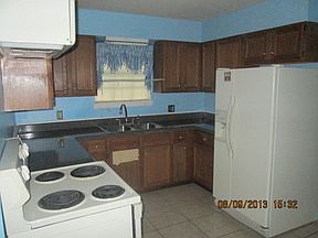 3rd image of 1606 Hillsdale St