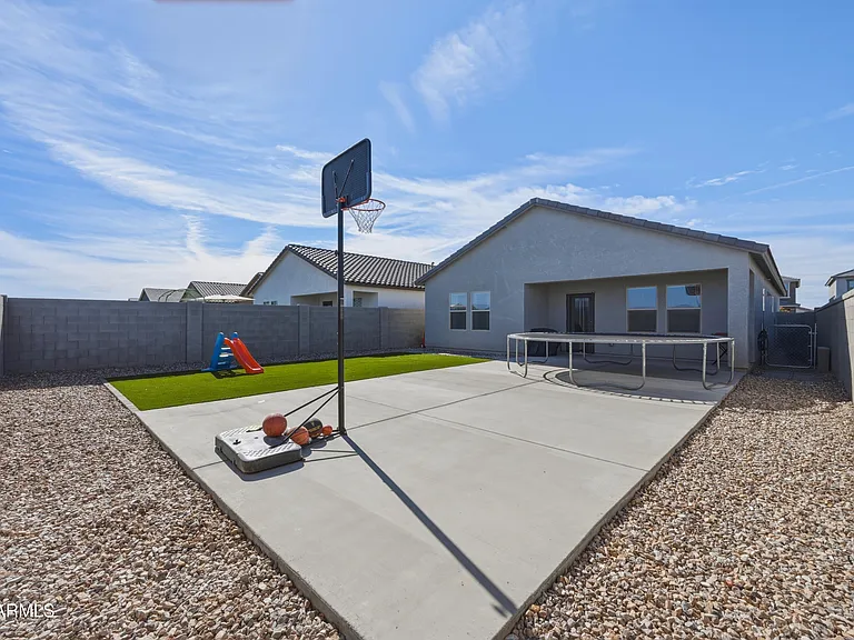 2022 E New Bonnet Ln — Photo 24