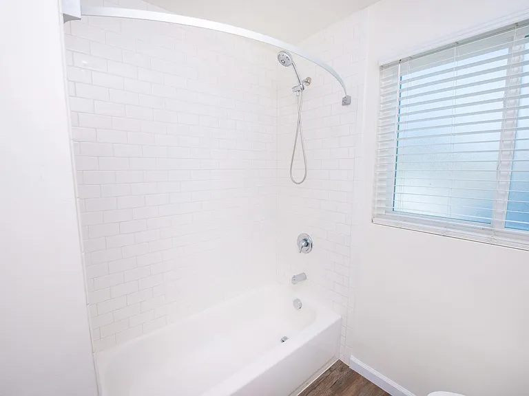 4036 Kansas St — Photo 5