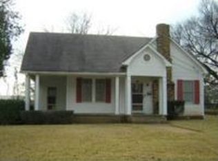 705 W Austin St, Fredericksburg, TX 78624