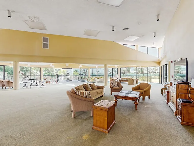 Building's Lounge