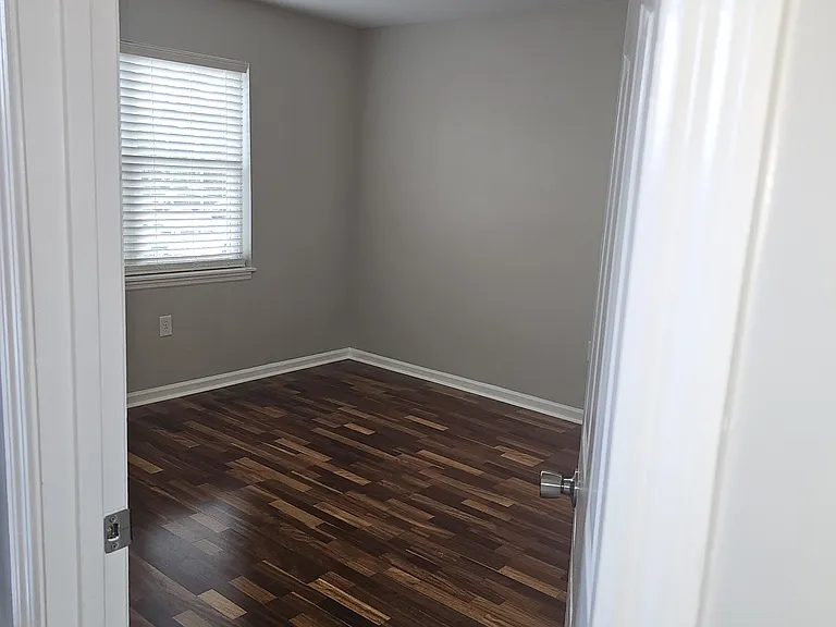 2165 S Milledge Ave #B-10 — Photo 7