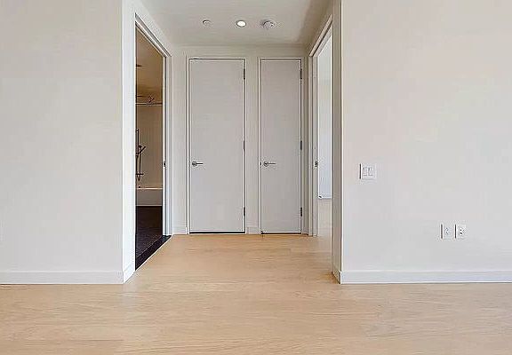 4th image of 225 Franklin St #17F