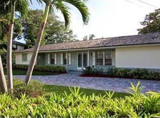 11659 Lake Shore Pl, North Palm Beach, FL 33408