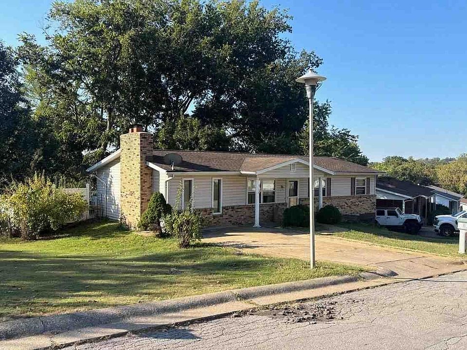 2nd image of 3 Heather Ct