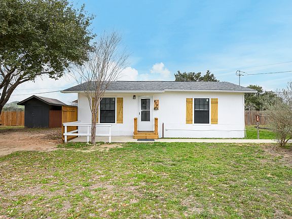3rd image of 429 Palo Alto Dr