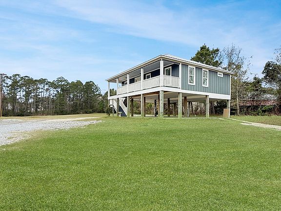 2nd image of 10501 Pin Oak Dr
