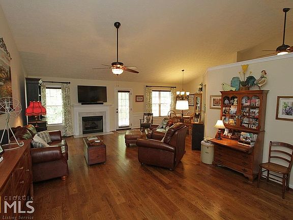 4th image of 2615 Cordillo Dr