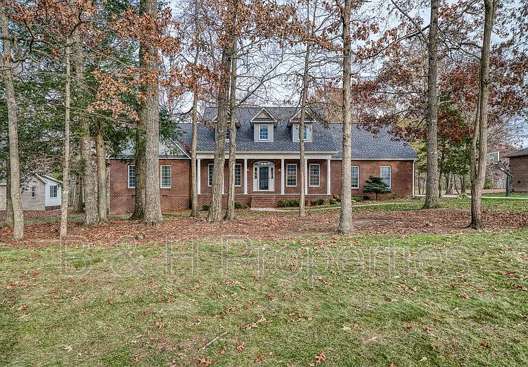 444 Ironwood Cir — Photo 1