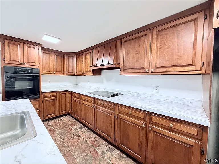 4048A West Rd — Photo 5