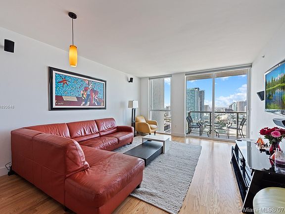 2nd image of 244 Biscayne Blvd APT 3406