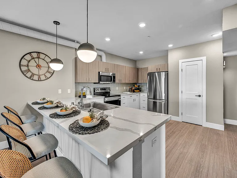 2-Bed 2-Bath - Kitchen