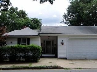 34 Weare St, Lawrence, MA 01843